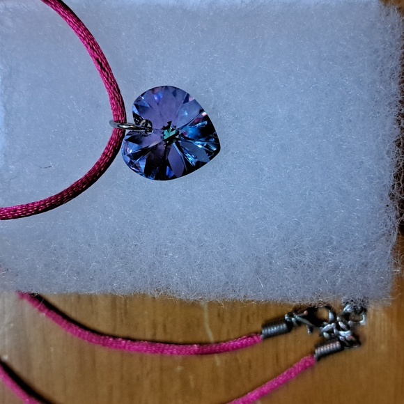 Rose Garden Crystal Heart Necklace - Picture 5 of 6